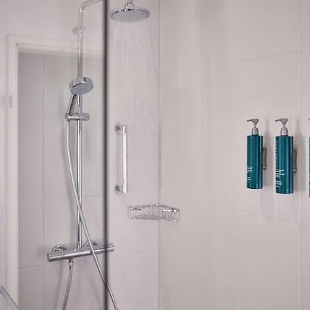 Hotel Doubletree By Hilton Schweizerhof 4*