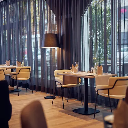 Doubletree By Hilton Schweizerhof מלון 4*